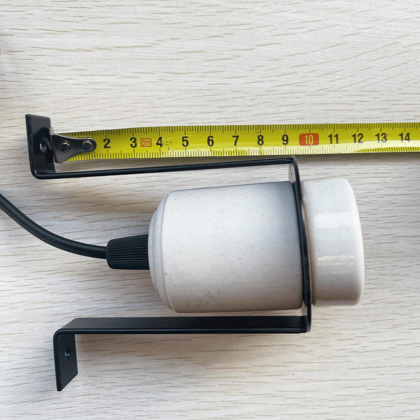 2RZ Reptile Ceramic Heat Lamp Holder Pet Heater Bracket for Heat Lamp Bulb(Lamp Bulb Not Included) Animals & Pet Supplies > Pet Supplies > Reptile & Amphibian Supplies > Reptile & Amphibian Habitat Heating & Lighting iRuiZhe