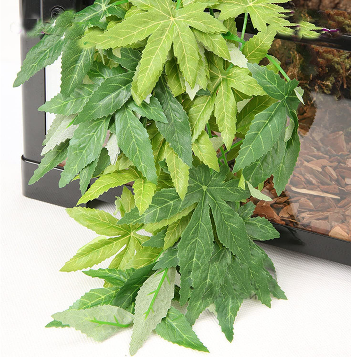 SLSON Reptile Plants Hanging Silk Terrarium Plants with Suction Cup for Bearded Dragons,Lizards,Geckos,Snake Pets and Hermit Crab Tank Habitat Decorations,Small Size,12 Inches Animals & Pet Supplies > Pet Supplies > Reptile & Amphibian Supplies > Reptile & Amphibian Habitats SLSON