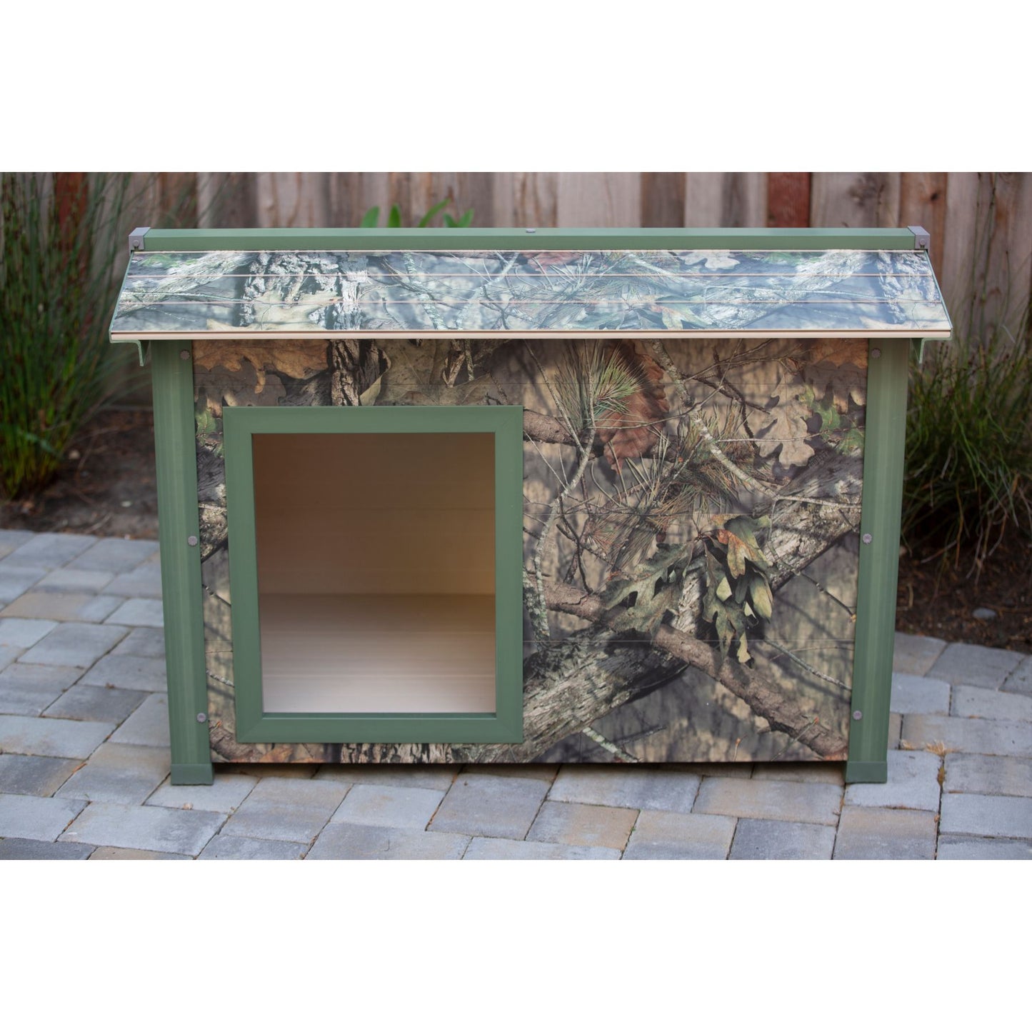 New Age Pet ECOFLEX® Outdoor Thermocore Dog House Animals & Pet Supplies > Pet Supplies > Dog Supplies > Dog Houses Pinta International