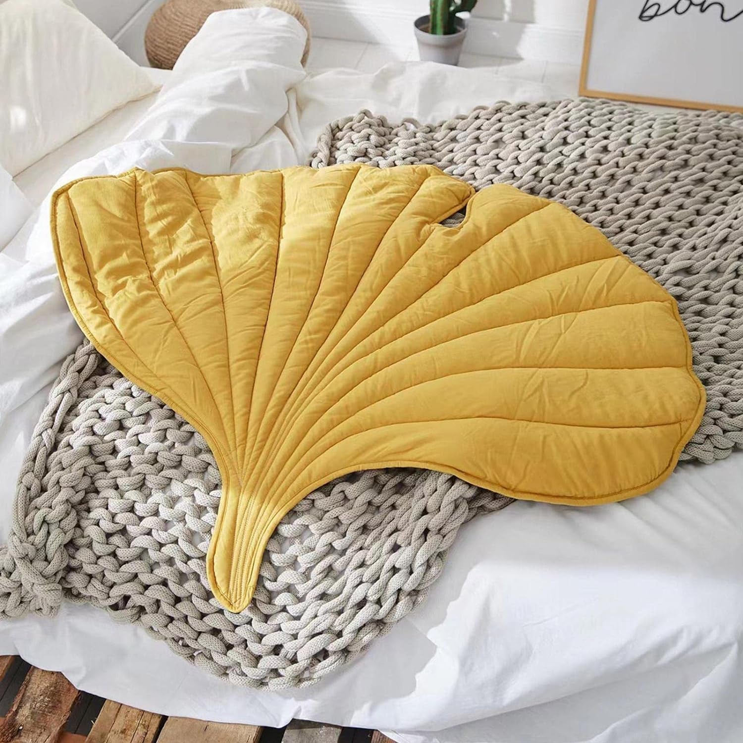 3D Leaves Shaped Pet Blanket,Cushion Household Dog Blanket or Cat Blanket, Warm a Soft, Plush Blankets for Dog Bed a Cat Bed Couch Sofa, Green