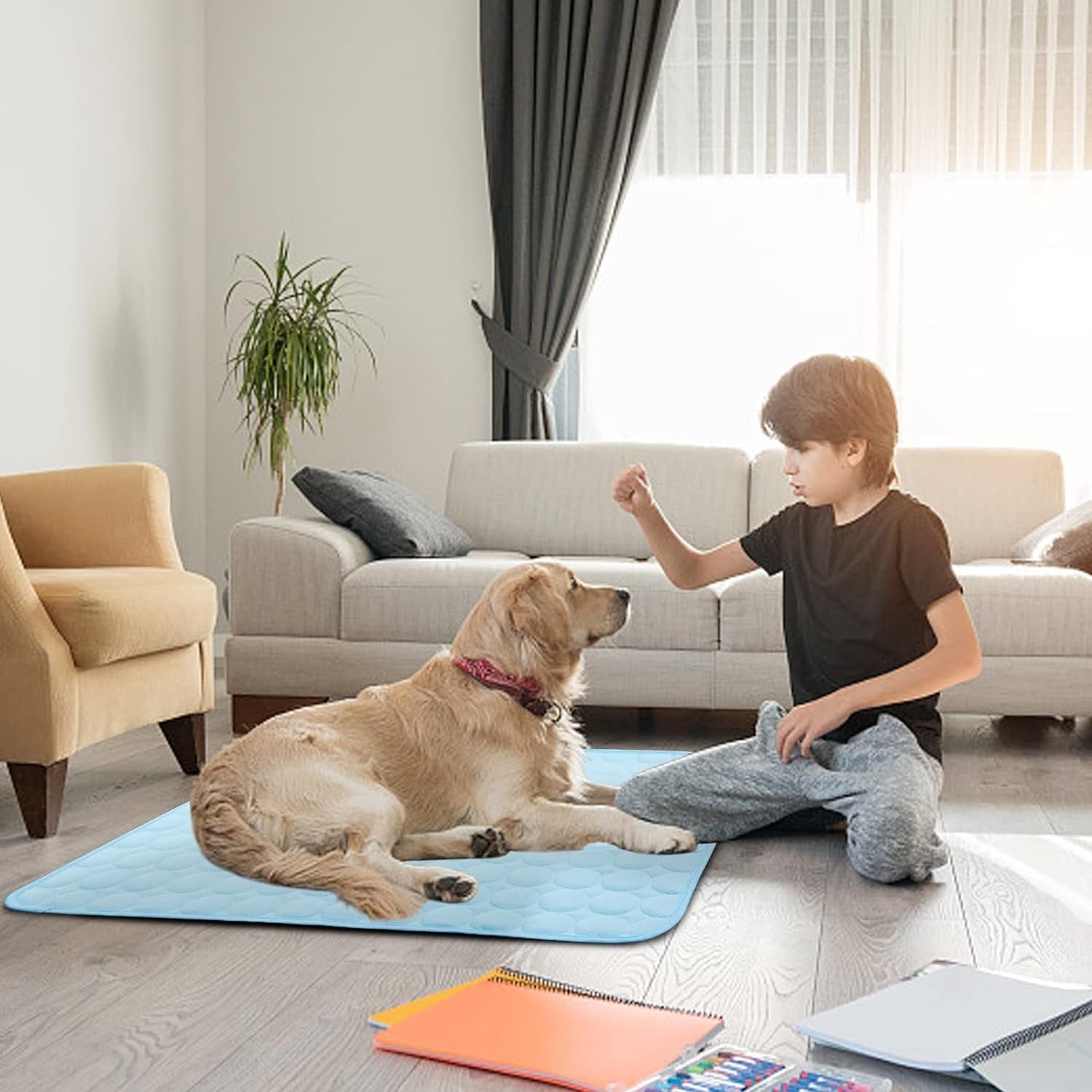 Dog Cooling Mat,Ice Silk Washable Pet Cooling Pad,Self Cooling,Non-Toxic Breathable Sleep Bed Beach for Large Dogs Cats