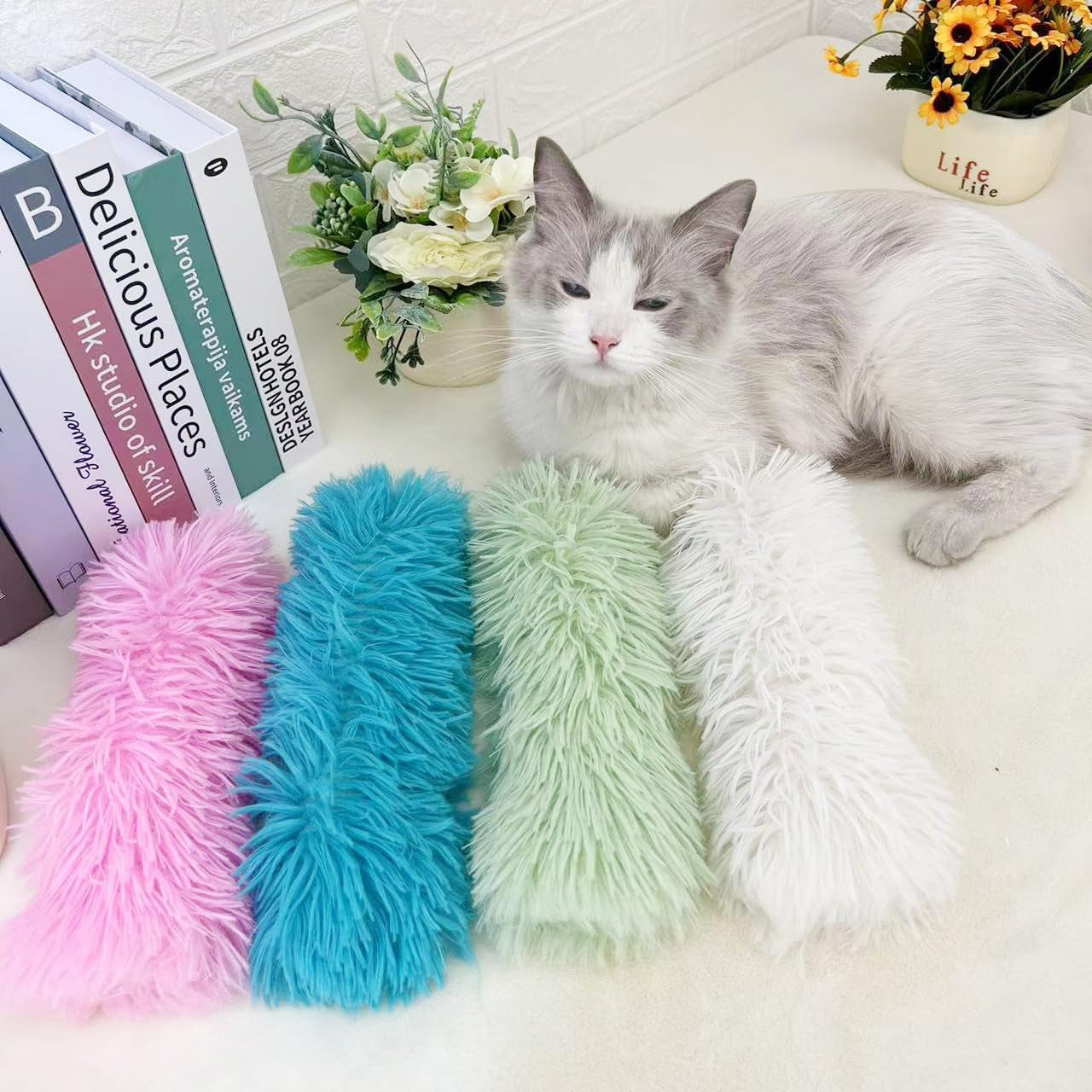 4 Packs Catnip Toys for Cats, Interactive Kitten Toys Soft Plush Pillows with Catmint and Sound Paper, Cat Toys Catnip Toys for Cats Chew, Teeth Cleaning, Relieve Boredom (Blue, Green, White, Pink)