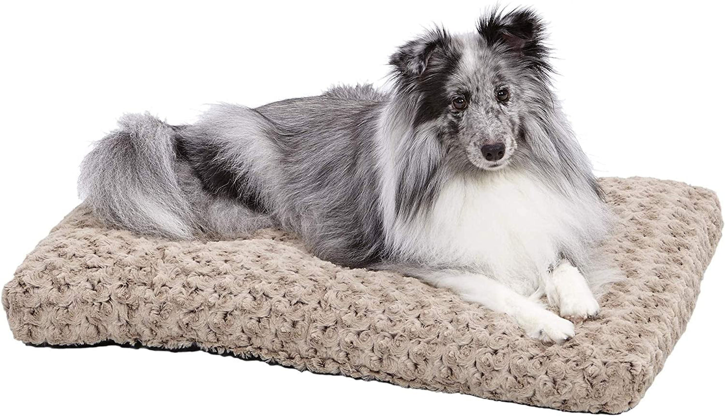 Midwest Homes for Pets Deluxe Dog Beds Super Plush Dog & Cat Beds Ideal for Dog Crates Machine Wash & Dryer Friendly, 1-Year Warranty, Gray, 24-Inch