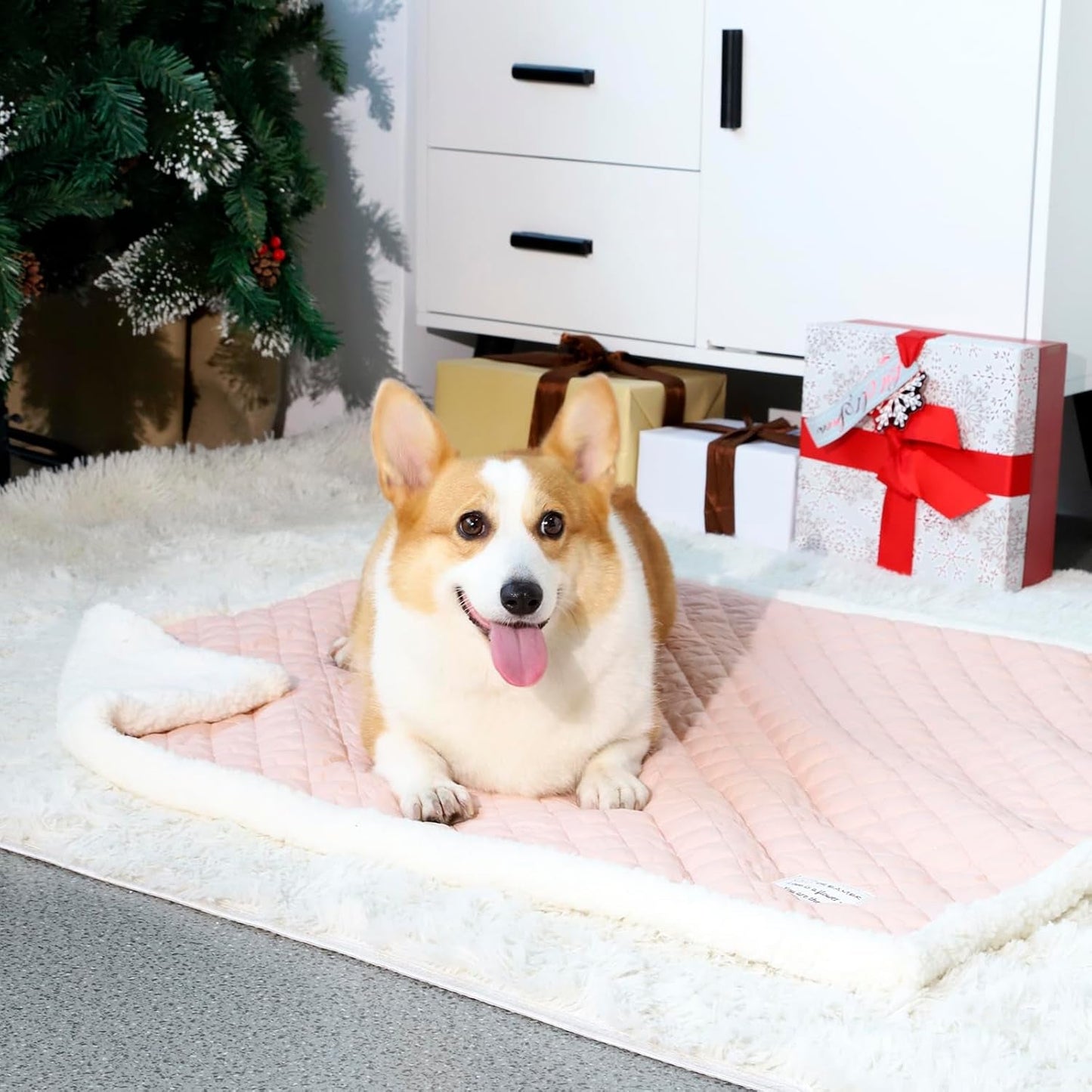 Dog Blanket for Floor Dog Dog Mat Dog Bed Mat for Floor Dog Bed Cooling Mat Warming Mat Ultra Soft Pet Bed Reversible (Cool & Warm) Dog Bed Pad with Machine Washable Pink (M)