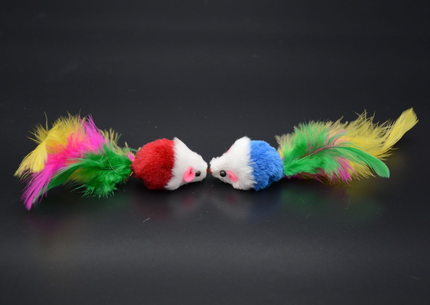 20 PCS Furry Cat Toys Squeak Mouse Rattle Mice Cat Catcher Pet Toys with Feather Tails (Random Color)