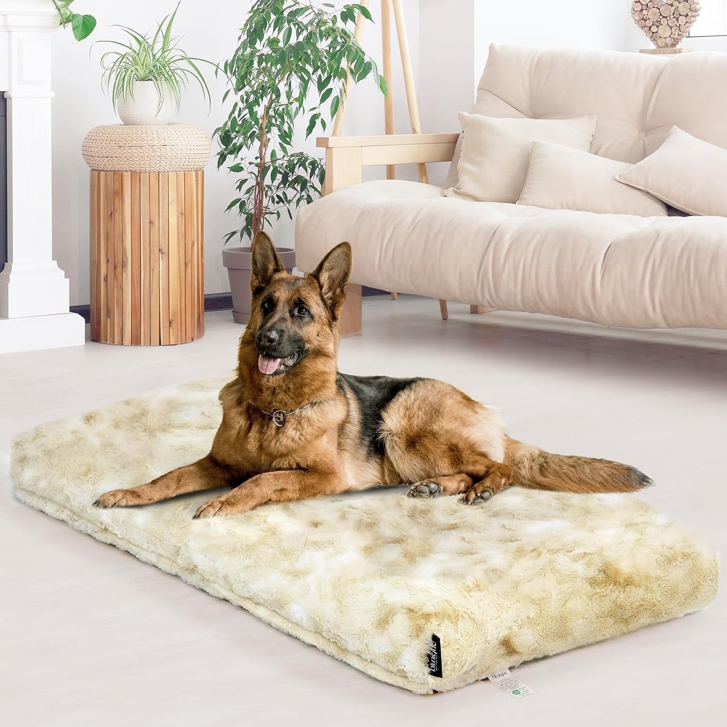 Blunique® Washable Dog Bed Deluxe, Waterproof Plush Dog Crate Bed, XL Dog Crate Mats, Faux Fur Pet Beds, Fluffy Comfy Kennel Pad, Anti-Slip Pet Sleeping Mat for Large, Jumbo, and Medium Dog Breeds