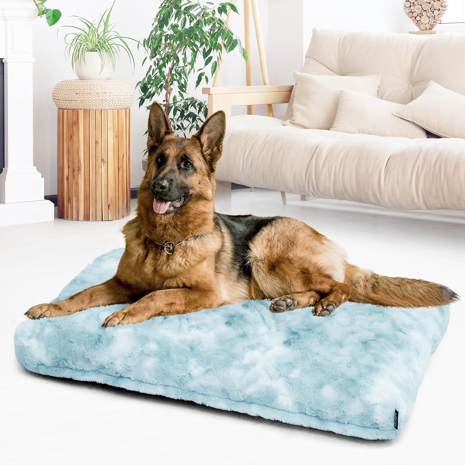 Blunique® Washable Dog Bed Deluxe, Waterproof Plush Dog Crate Bed, XL Dog Crate Mats, Faux Fur Pet Beds, Fluffy Comfy Kennel Pad, Anti-Slip Pet Sleeping Mat for Large, Jumbo, and Medium Dog Breeds