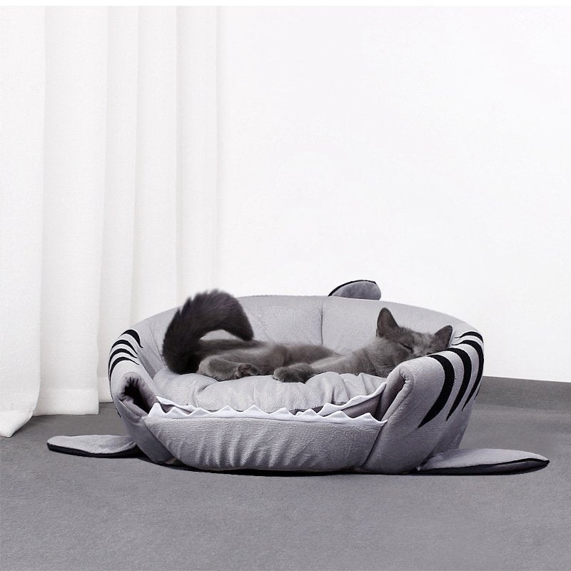 SUPERHOMUSE Dog House Shark for Large Dogs Tent High Quality Warm Cotton Small Dog Cat Bed Puppy House Nonslip Bottom Dog Beds Pet Product Animals & Pet Supplies > Pet Supplies > Dog Supplies > Dog Houses SUPERHOMUSE   