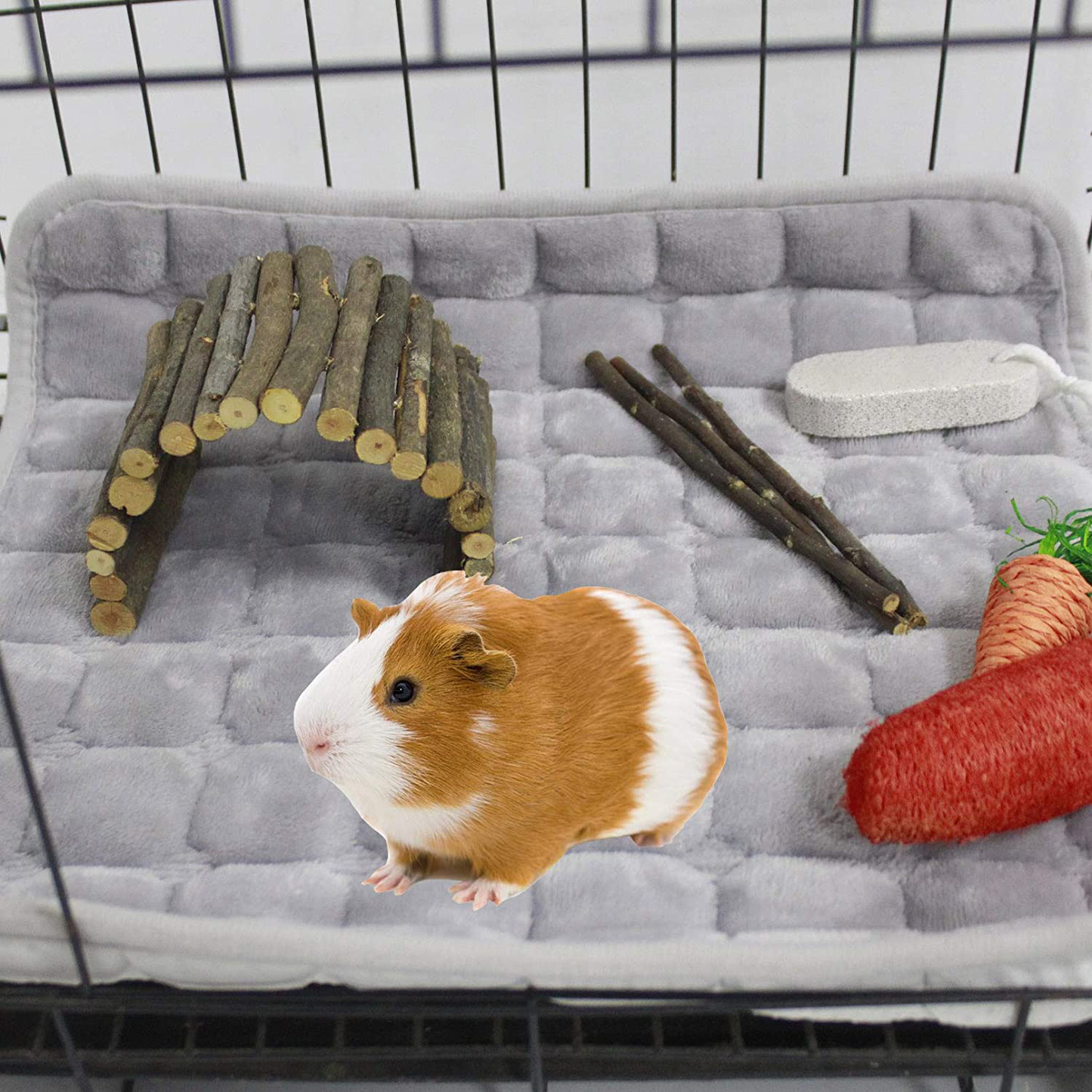 Hamiledyi Guinea Pig Fleece Cage Liners - 4 Pack Washable Guinea Pig Pee Pads, Reusable and anti Slip Guinea Pig Bedding Fast Absorbent Pee Pad for Small Animals with Broom and Dustpan Animals & Pet Supplies > Pet Supplies > Small Animal Supplies > Small Animal Bedding Hamiledyi   