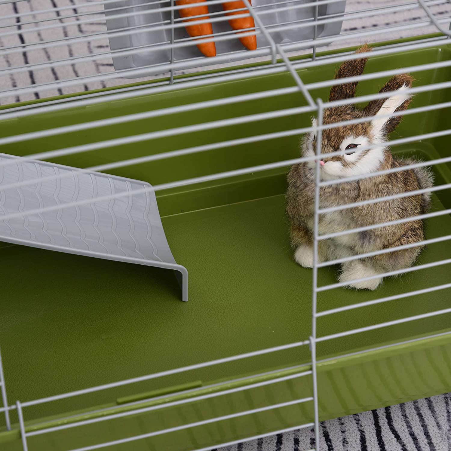 Pawhut Small Animal Cage Rabbit Chinchilla Guinea Pig Hutch Pet Play House with Platform, Ramp, Food Dish, Water Bottle, Hay Feeder