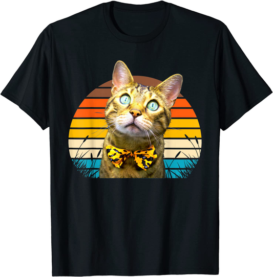 Cute Halloween Cat for Cat Lovers T-Shirt Funny Cat Lover T-Shirt Animals & Pet Supplies > Pet Supplies > Cat Supplies > Cat Apparel I love cats holiday T-shirt for Cat moms Cat Dads   