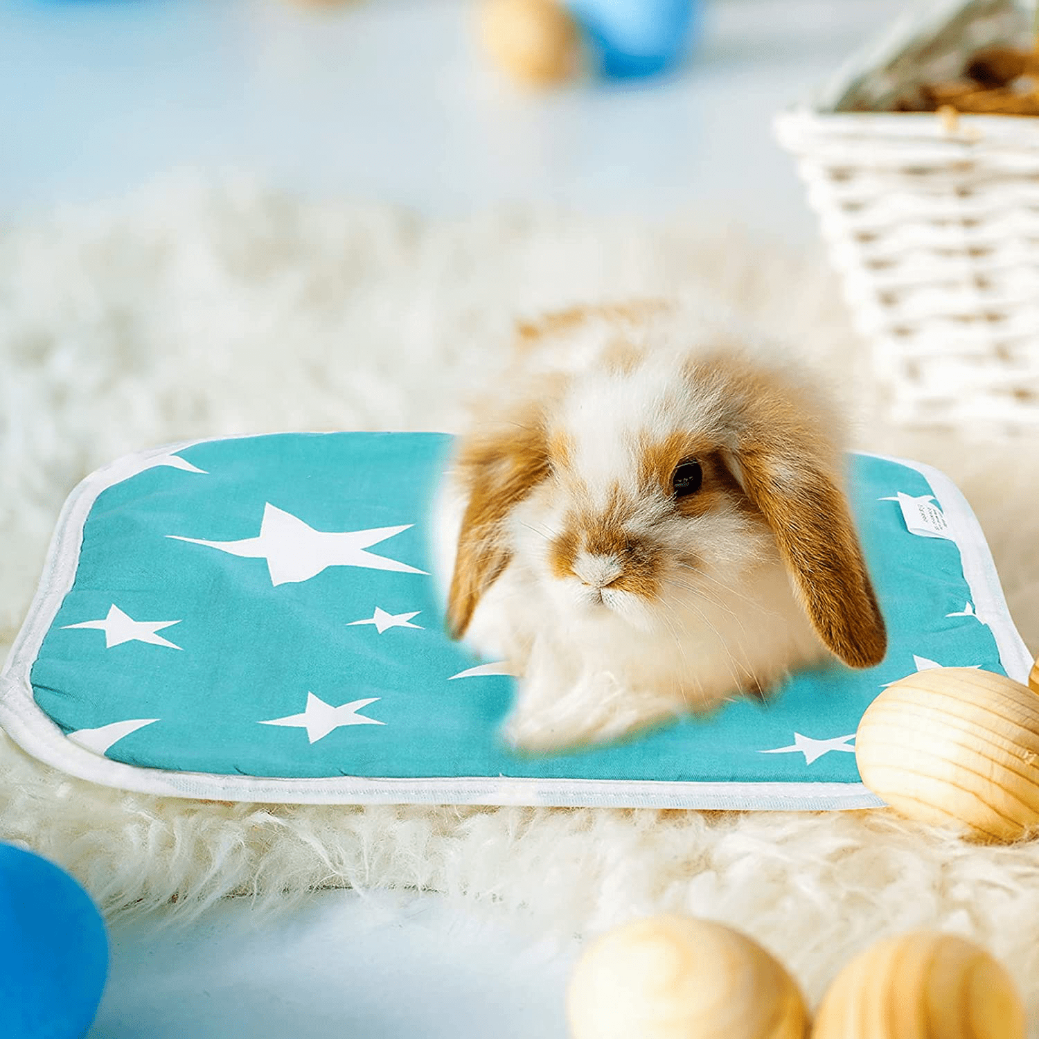 8 Pieces Guinea Pig Cage Liners Guinea Pig Bedding Highly Absorbent Washable and Reusable Small Animal Pee Pads Bedding Pet Training Pads for Small Animals Hamsters Bunnies, 12 X 12 Inch Animals & Pet Supplies > Pet Supplies > Small Animal Supplies > Small Animal Bedding Nuanchu   