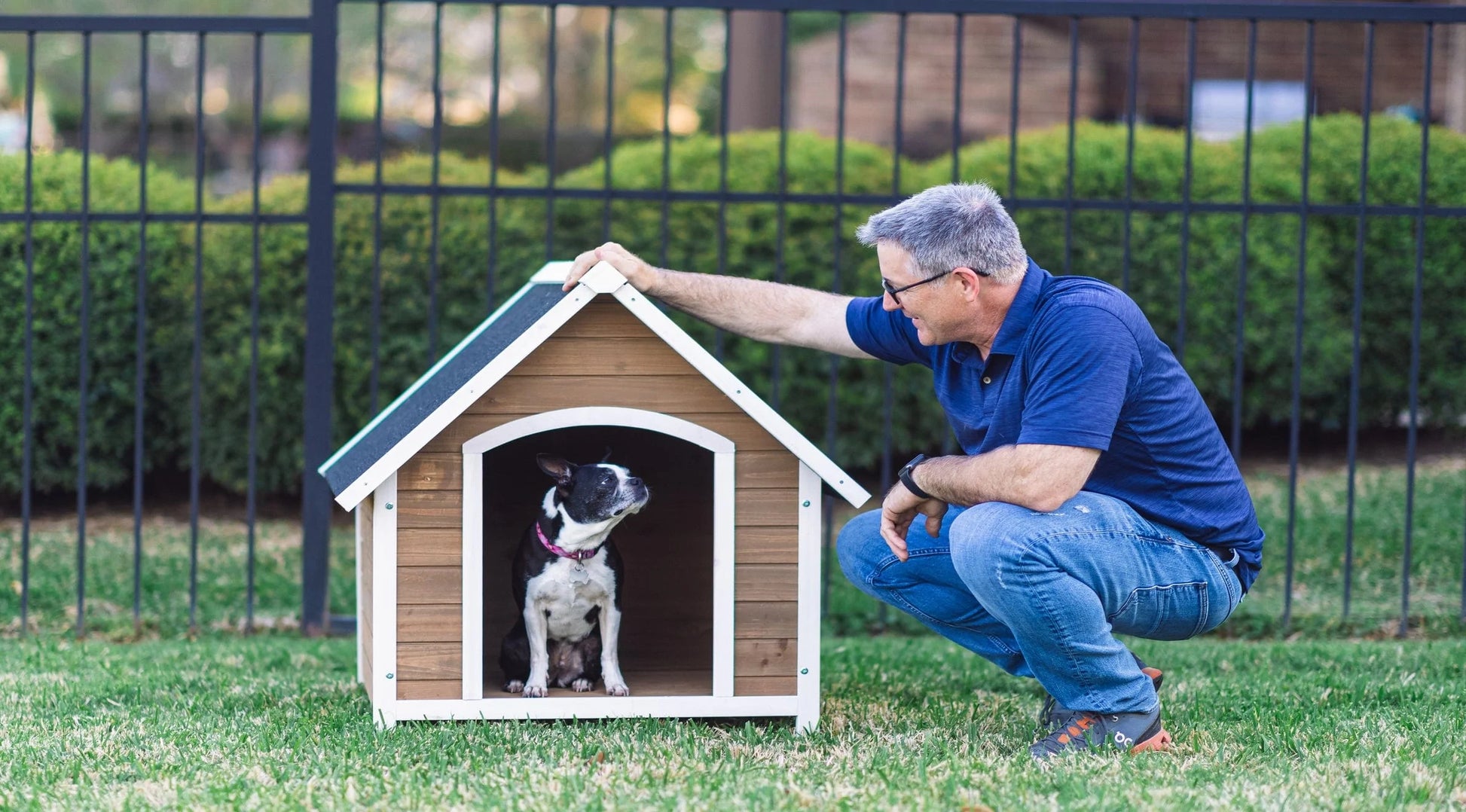 Zylina Country Lodge Wooden Dog House 40" X 33" X 35" Animals & Pet Supplies > Pet Supplies > Dog Supplies > Dog Houses Zylina   