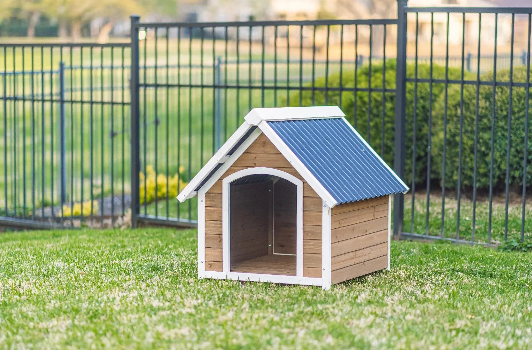 Zylina Country Lodge Wooden Dog House with PVC Roof, 40" X 33" X 35" Animals & Pet Supplies > Pet Supplies > Dog Supplies > Dog Houses Zylina   