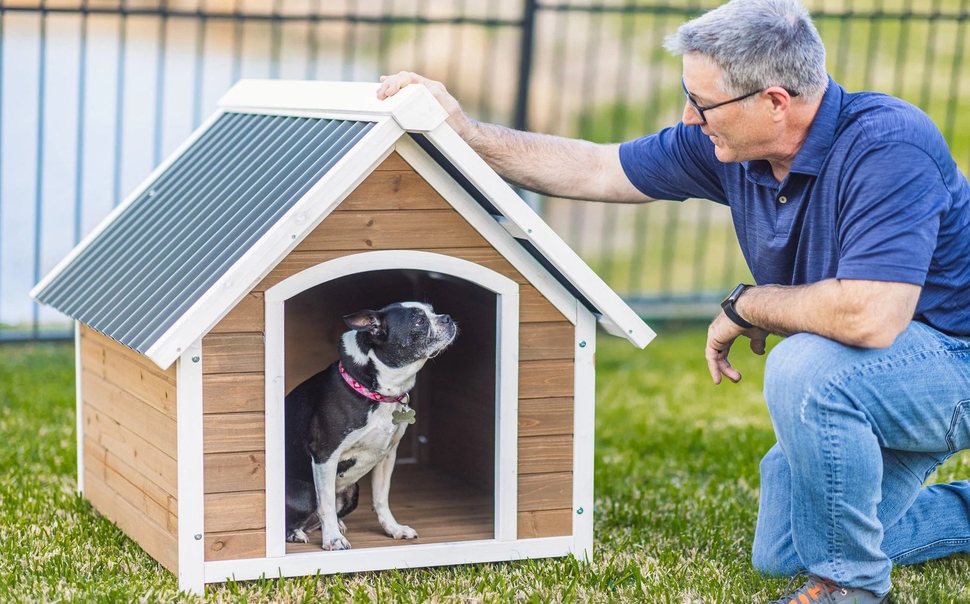 Zylina Country Lodge Wooden Dog House with PVC Roof, 40" X 33" X 35" Animals & Pet Supplies > Pet Supplies > Dog Supplies > Dog Houses Zylina   